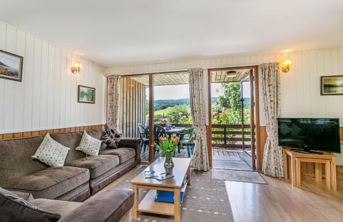Minehead House | Laburnum Lodge sleeps 6 wheelchair access