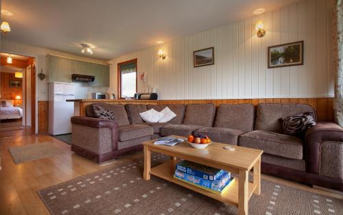 Minehead House | Laburnum Lodge sleeps 6 wheelchair access