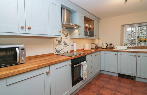 Meathop Cottage | LADY BARN, pet friendly, with open fire in Grange-Over-Sands