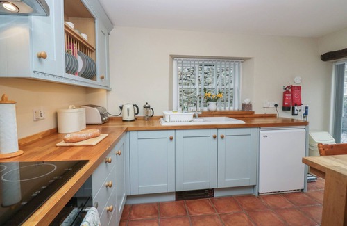 Meathop Cottage | LADY BARN, pet friendly, with open fire in Grange-Over-Sands