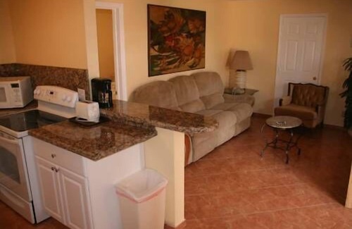 Mango Groves Hotel | Lago Mar Motel and Apartments