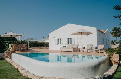 Cala'n Bosch Resort | Lago Resort Menorca - Villas & Bungalows del Lago