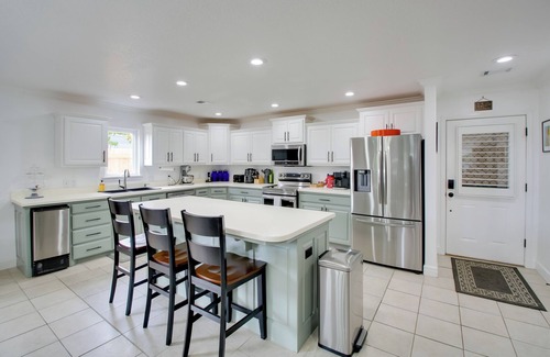 Hot Springs Apartment | Lake Access: Pet-friendly Duplex in Hot Springs!