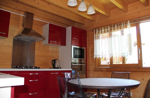Chaparon Ski Chalet | Lake Annecy - Lathuile 74210, charming cottage lake and mountains view