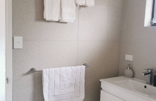 Lake Clifton Hotel | Lake Clifton Tavern