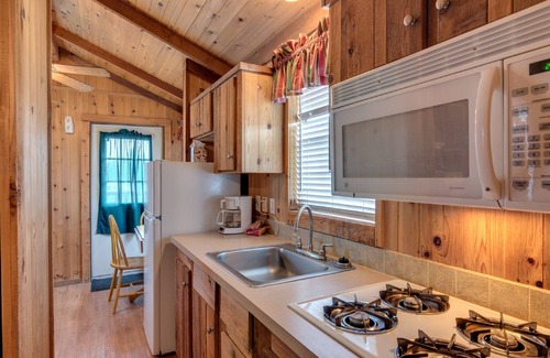 Willis Cabin | Lake Conroe RV & Camping Resort