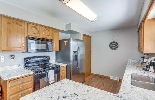 Amherst House | Lake Erie Family Getaway in Amherst Pets Welcome!