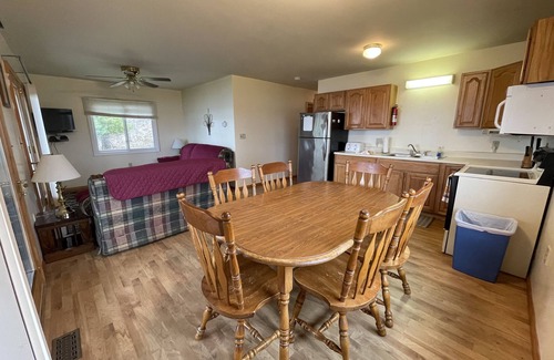 Germfask Cabin | Lake Facing 3 bedroom 1.5 Bath Cabin near amazing UP destination Grandview Cabin