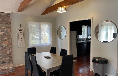 Arcadia Lakes House | LAKE FRONT GUESTHOUSE