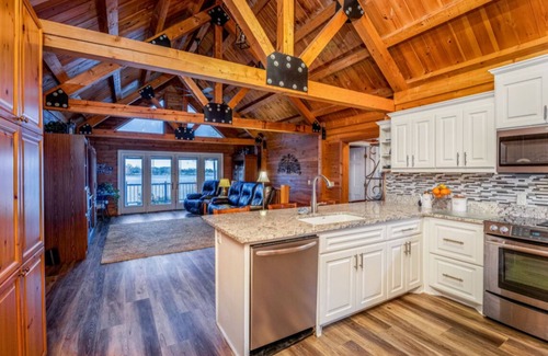 Gilbert House | Lake front house in Gilbert SC