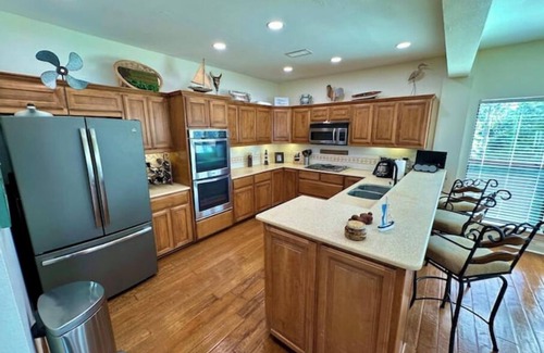 Pottsboro House | Lake Front, Pool & Sunset Island Views- Lake Texoma HEAVENLY!