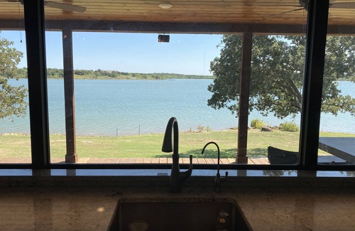 Breckenridge House | Lake Home on 22 acre Peninsula