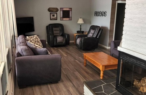 Coldwater House | Lake Home Rental Pontoon Optional