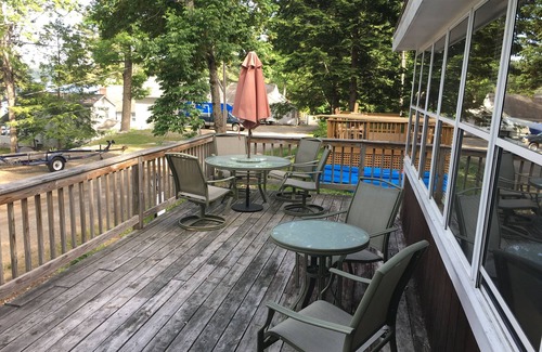 Bristol Cottage | Lake House - 100 Feet from the Water
