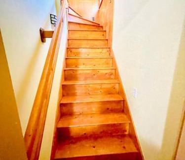 Beaver Shores House | Lake House and Studio Book Two places in one 4 bedrooms large driveway and yard
