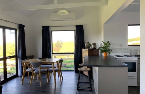 Wharepapa South House | Lake House - Arapuni -Pukeatua, close to Cambridge/Matamata/Te Awamutu.
