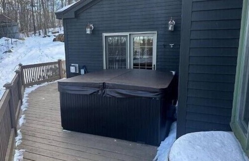 Gardiner House | Lake House/Camp Quiet on Lake Pleasant- Hot Tub, Fire Pit, Direct Water Access