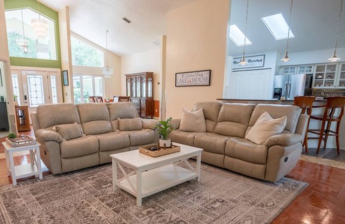Putnam Hall House | Lake House - Gorgeous Lake Views, Kayaks, Game Room, Fire Pit, Family Friendly