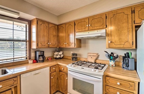 Piney House | Lake House in Hot Springs with newly remodeled deck on Lake Hamilton