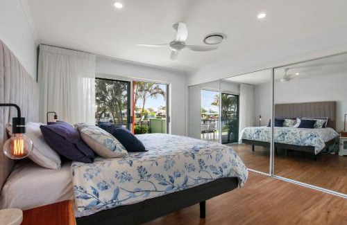 Pelican Waters House | Lake House On Magellan 58 Ramsay Crescent