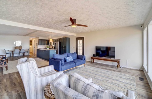 Locust Grove Cabin | Lake Hudson Home w/Patio in Locust Grove