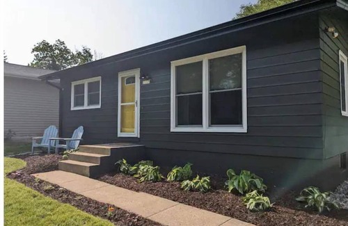 Paddock Lake House | Lake it Easy at this beautiful 2 bedroom lake home