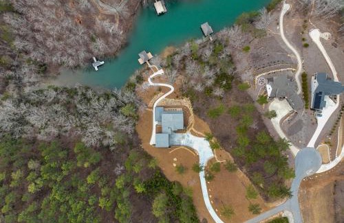 Six Mile House | Lake Keowee House