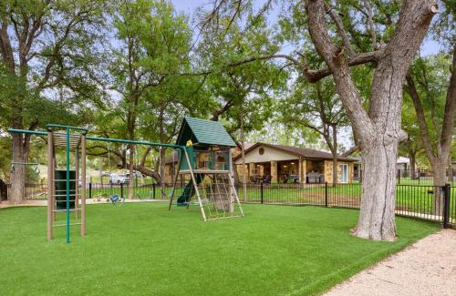 Horseshoe Bay House | Lake LBJ 4BR Home w/Boat Deck, Huge Yard