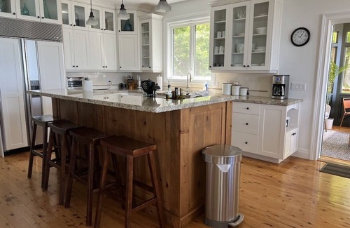 Harbor Springs House | Lake Michigan Luxury Lake House with 5 private bedroom suites