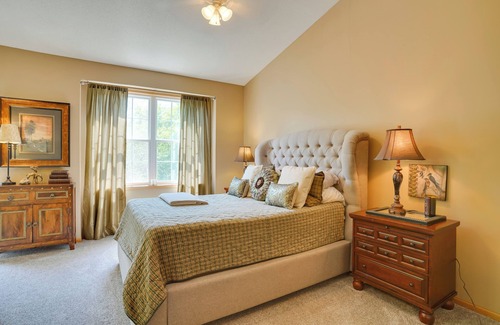 Navarre House | Lake Minnetonka Area Townhome < 1 Mi to Boat Ramp!