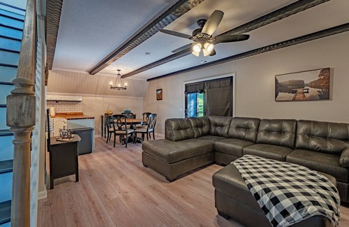 Drennen House | Lake Mountain Retreat