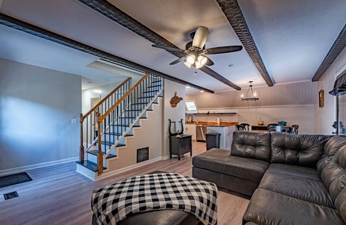 Drennen House | Lake Mountain Retreat