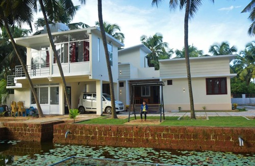 Hosdurg House | Lake Nest Homestay