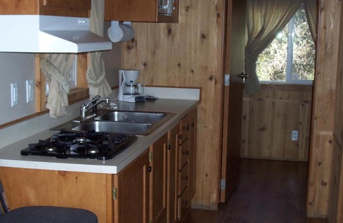 Oregon House Resort | Lake of the Springs Camping Resort Cabin 4