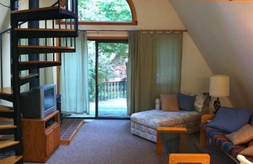 Mannsville Cottage | Lake Ontario A-Frame Cottage With 1.5 Miles of Beach