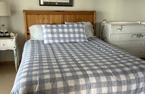 Town of Somerset Cabin | Lake Ontario Waterfront - Niagara Falls Area