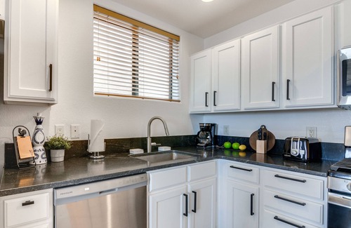 Greenehaven House | Lake Powell Views: Adobe Townhome w/Patio
