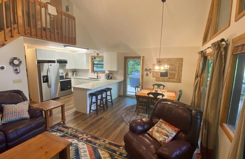 Robbinsville House | Lake Santeetlah - Lake Front - Mountain Home in Quite Cove