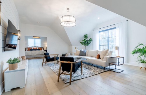 Barrie Apartment | Lake Simcoe Loft with Beach Access