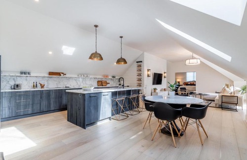 Barrie Apartment | Lake Simcoe Loft with Beach Access