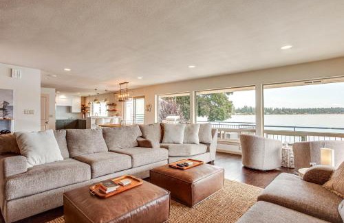 Fort Lewis House | Lake Spanaway Retreat Home with Private Beach!