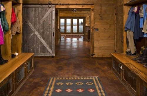 Maple Cabin | Lake Superior Barn now has Star Link Wi-Fi!