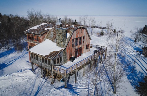 Maple Cabin | Lake Superior Barn now has Star Link Wi-Fi!
