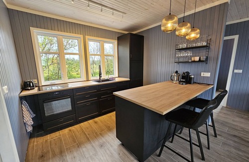 Veidilundur Cottage | Lake Þingvellir Cottage
