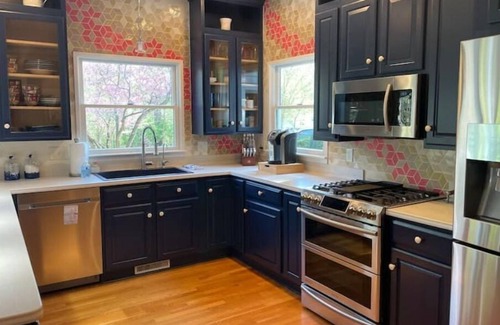 Culver House | Lake Town Retreat Near CMA/CGA