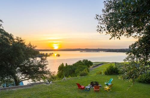 Waterford On Lake Travis House | Lake Travis Lakefront Retreat - Hot tub - Boat Ramp - Lakeside Parks