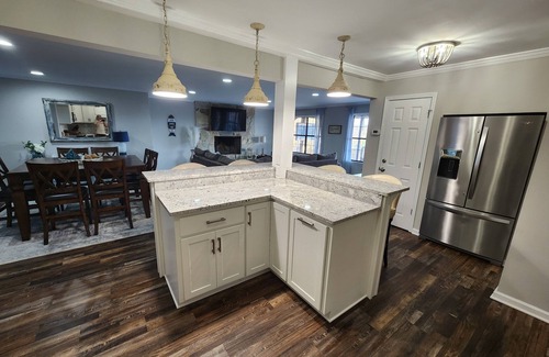 Samantha House | Lake Tuscaloosa Home w/Amazing Views! Treasure Island Getaway