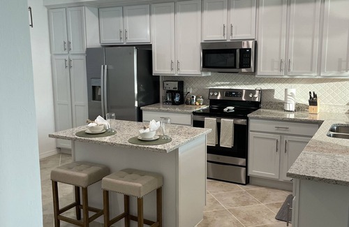 Biggar Condo | Lake View 2 Bedroom Condo Includes Golf!