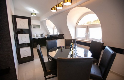 Ohrid Apartment | Lake View Double Balcony City Center APT in Ohrid