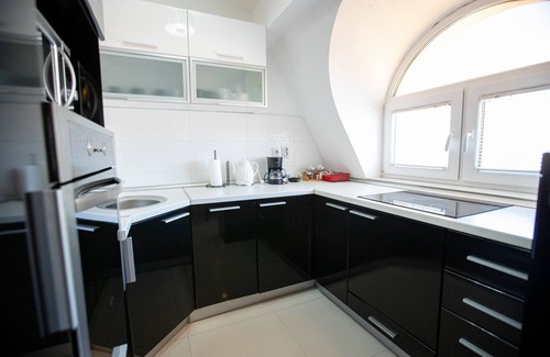 Ohrid Apartment | Lake View Double Balcony City Center APT in Ohrid